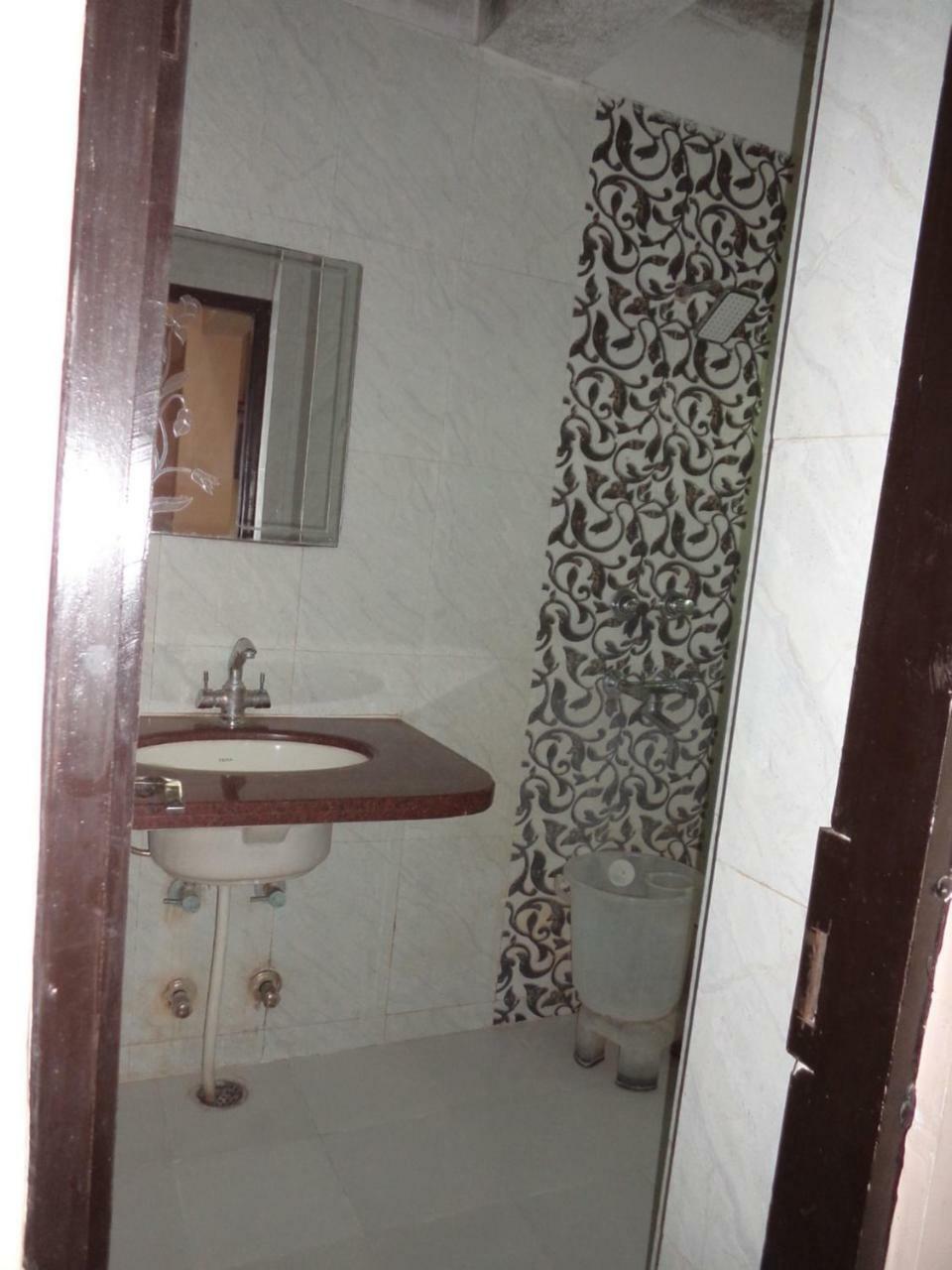 Hotel Gem Palace Τζαϊπούρ Εξωτερικό φωτογραφία